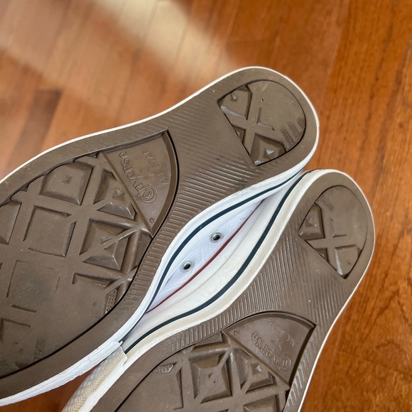 White Leather chuck Taylor Converse 7 - Picture 10 of 11